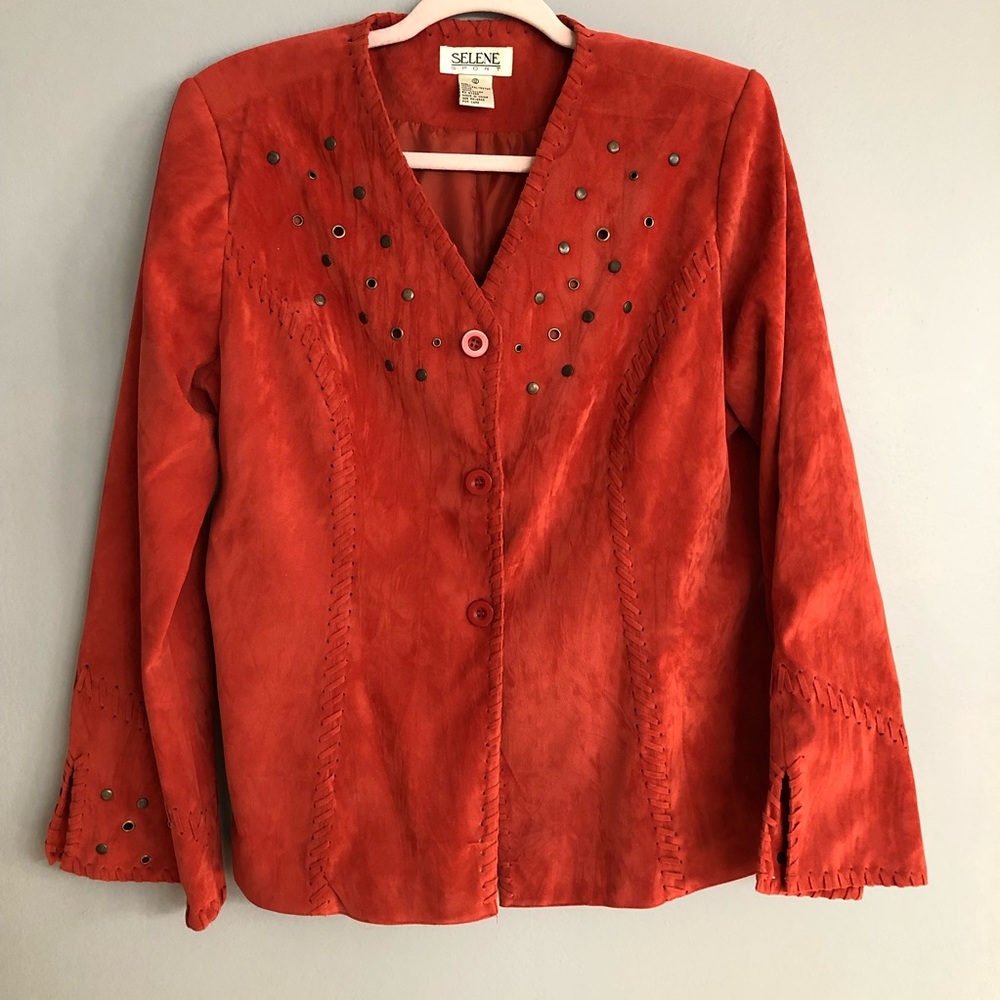 Vintage suede Selene sport outfit